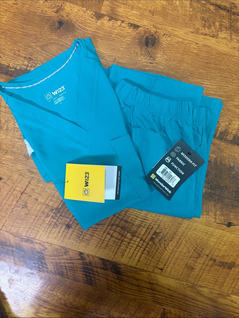 WonderWink Teal V-Neck Scrub Top and Pants